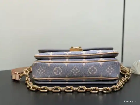 First bag ru METIS LOUIS EAST VUITTON POCHETTE WEST 0406